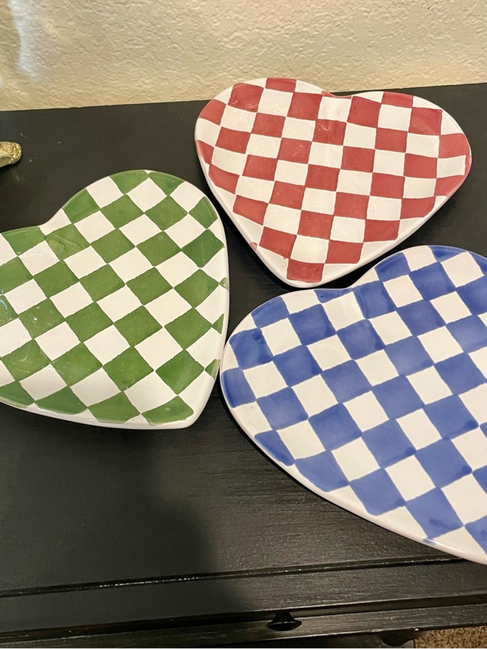 Set of 3 Mesa International Heart Checkered Plates